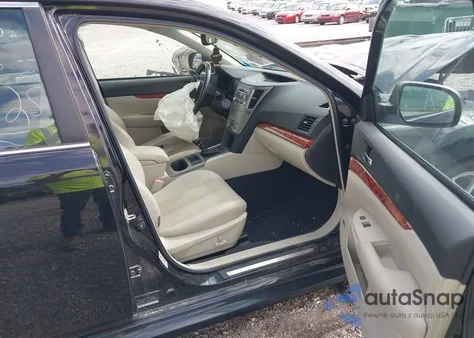 2010 Subaru Legacy 2.5Gt Limited из США, поврежденный, VIN 4S3BMFK66A1223513